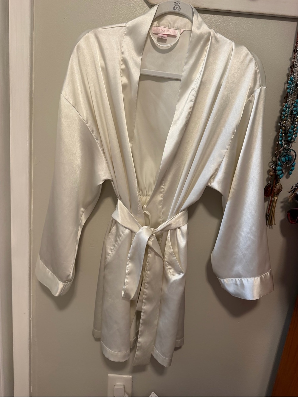 Victoria's Secret Satin Robe in Cream with Belt